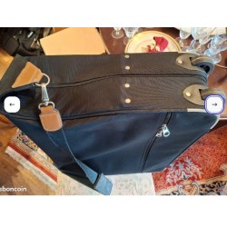 Valise Lancel pour costume