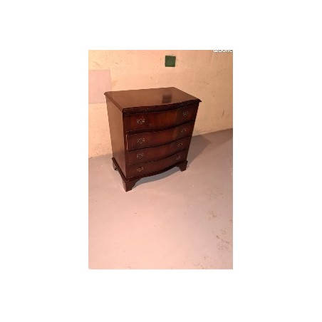 Petite commode en acajou